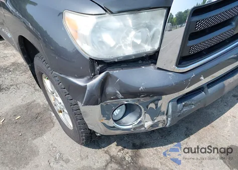 2011 Toyota Tundra Grade 5.7L V8 z USA, uszkodzony, nr VIN 5TFUY5F17BX176755